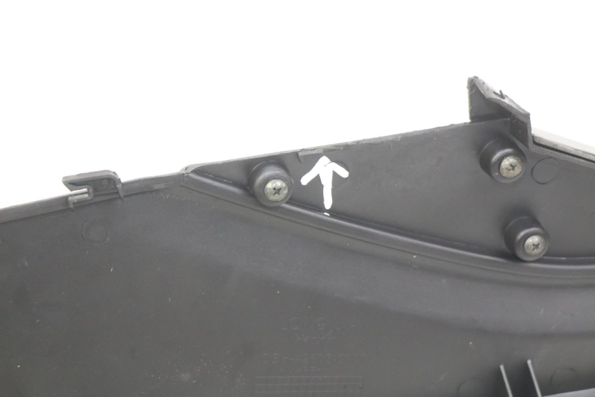 photo de TAPA DEBAJO DEL ASIENTO TNT MOTOR GRIDO 2T 50 (2010 - 2019)