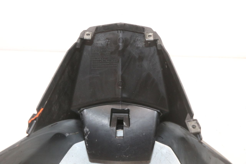 photo de TAPA DEBAJO DEL ASIENTO PEUGEOT VIVACITY NEW 4T 50 (2008 - 2017)