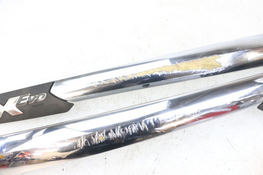 photo de TAPA BAJO ASIENTO PIAGGIO XEVO - X EVO 125 (2007 - 2016) - Zoom estado de uso