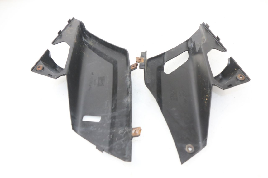 photo de TAPA DEBAJO DEL ASIENTO YAMAHA XMAX X-MAX 125 (2006 - 2009)