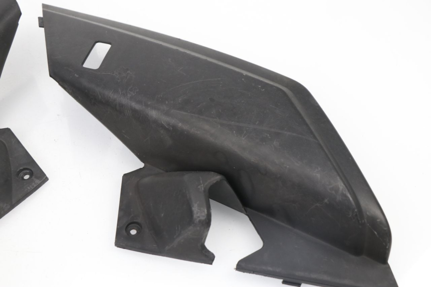 photo de TAPA DEBAJO DEL ASIENTO YAMAHA XMAX X-MAX 125 (2006 - 2009)