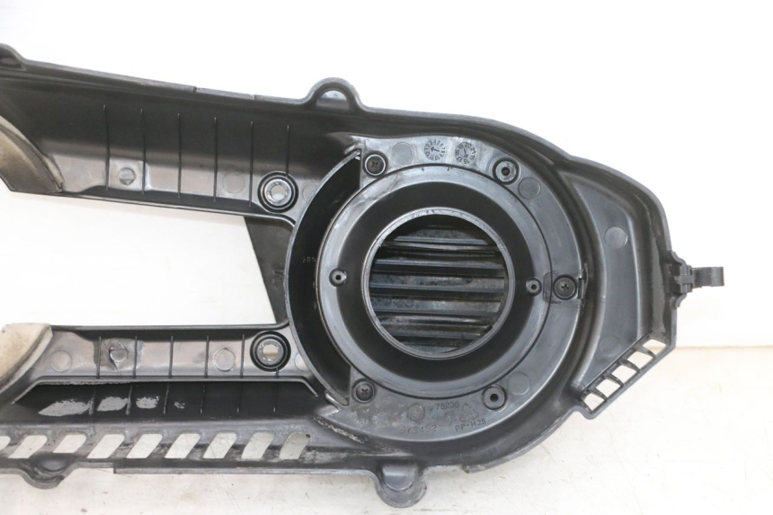 photo de TAPA VARIADOR PIAGGIO MP3 500 (2016 - 2018) - Primer plano técnico