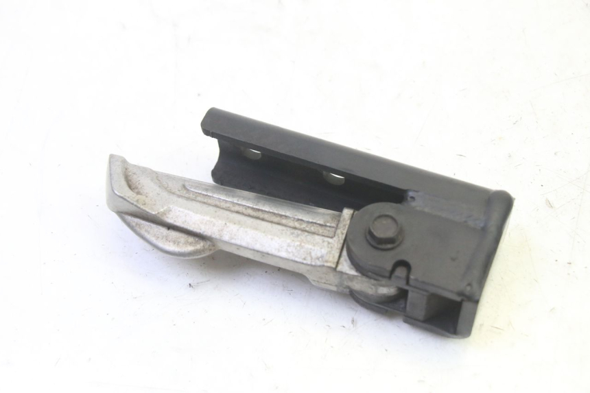 photo de REPOSAPIES TRASERA DERECHA QUADRO 4 4D 350 (2015 - 2018)