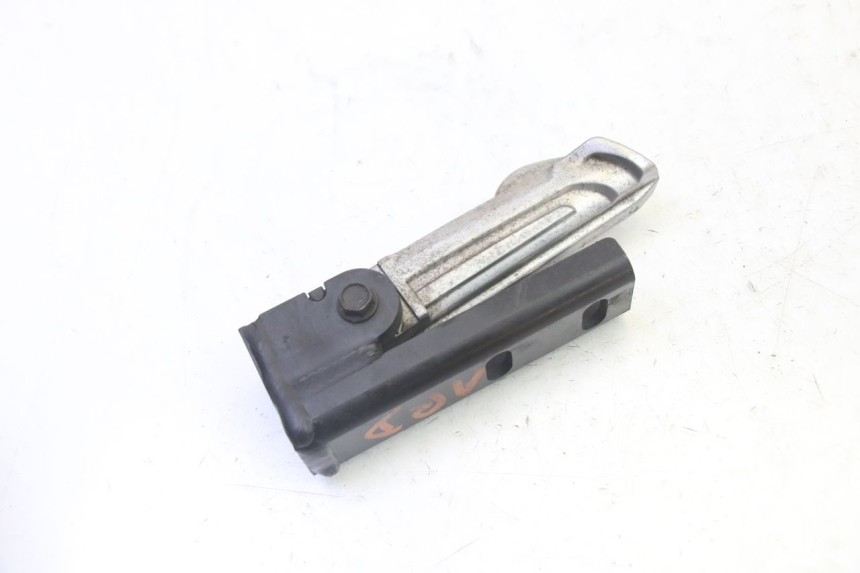 photo de REPOSAPIES TRASERA DERECHA QUADRO 4 4D 350 (2015 - 2018)