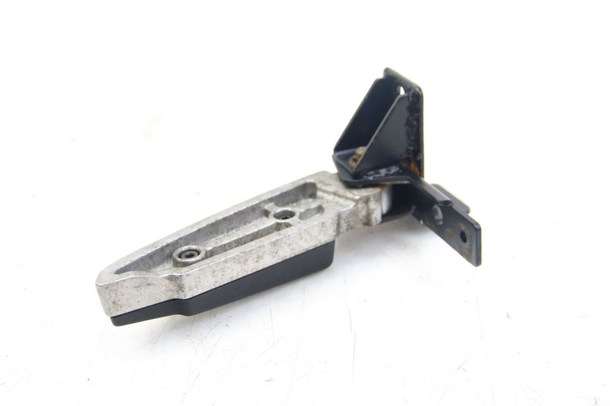 photo de SOPORTE DE PIE TRASERO DERECHO PEUGEOT CITYSTAR AIR 125 (2014 - 2017)