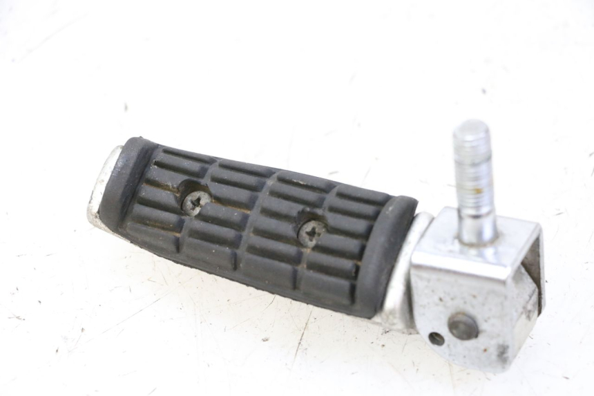 photo de REPOSAPIES TRASERA DERECHA YAMAHA FJ 36Y 1100 (1984 - 1985)