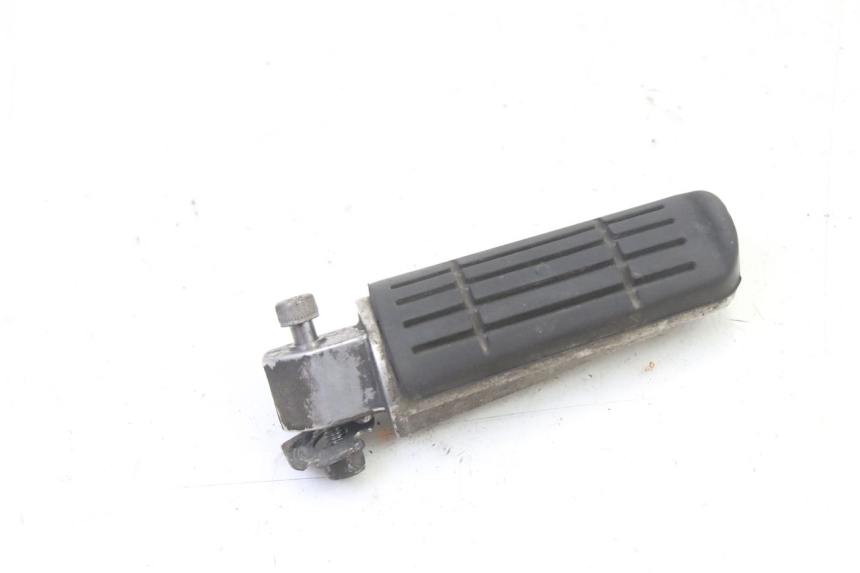photo de REPOSAPIES TRASERA DERECHA YAMAHA FZ6 FAZER S2 600 (2007 - 2011)