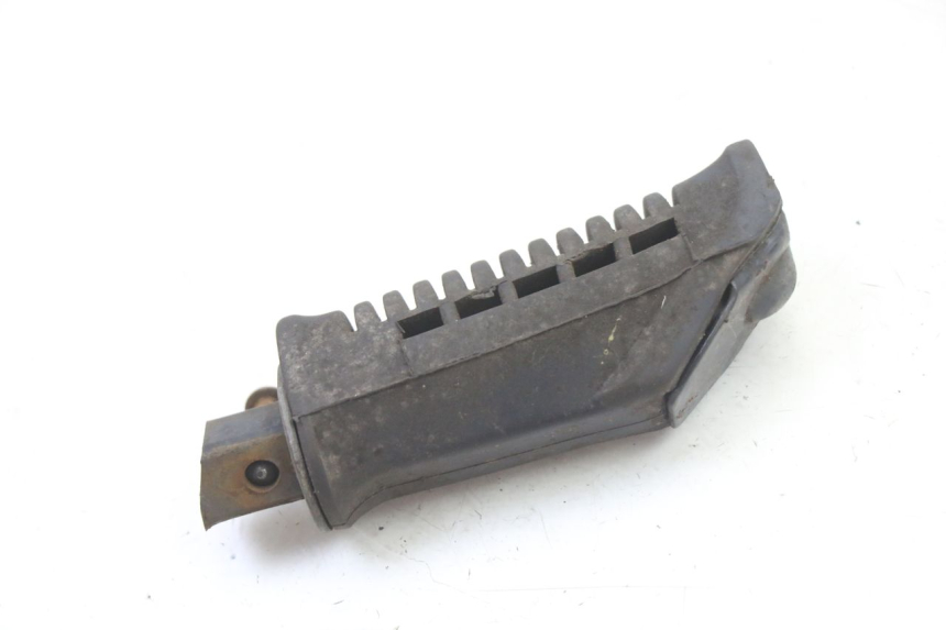photo de REPOSAPIES TRASERA DERECHA SUZUKI GS GSE 500 (2001 - 2003)