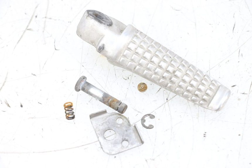 photo de REPOSAPIES TRASERA DERECHA SUZUKI GSXR GSX-R 1000 (2003 - 2004) - Vista principal