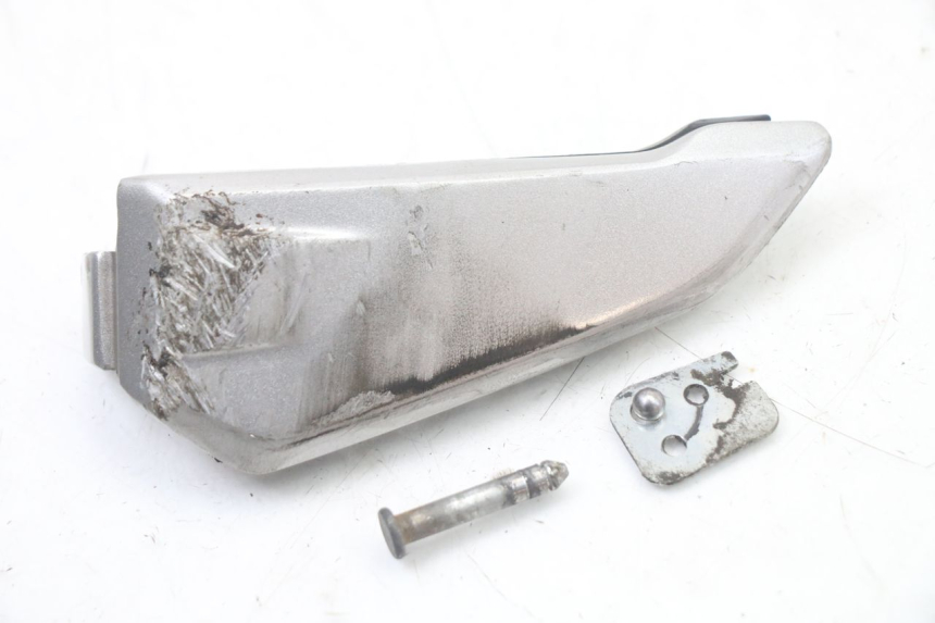 photo de REPOSAPIES TRASERA DERECHA HONDA SH i 300 (2015 - 2020)