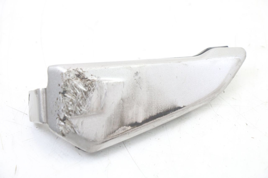 photo de REPOSAPIES TRASERA DERECHA HONDA SH i 300 (2015 - 2020)