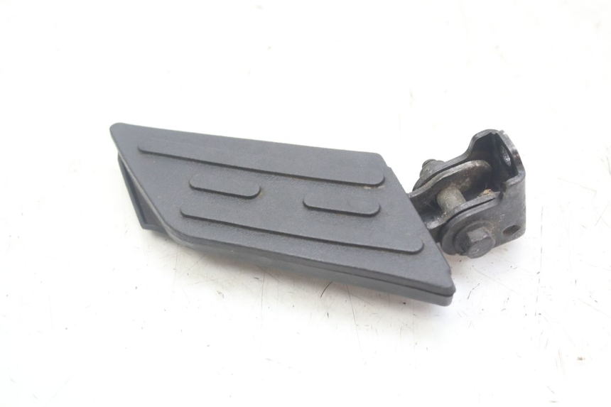 photo de SOPORTE DE PIE TRASERO DERECHO PEUGEOT KISBEE 4T 50 (2010 - 2017)