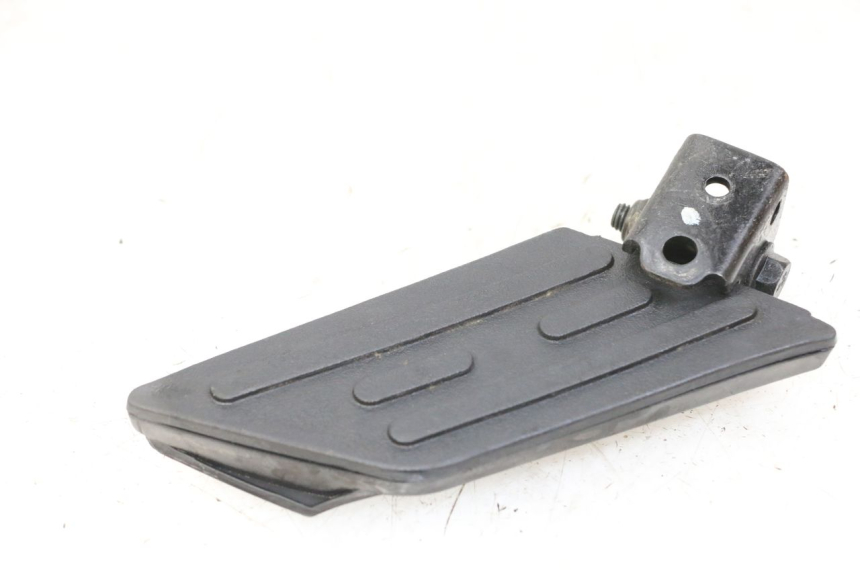 photo de SOPORTE DE PIE TRASERO DERECHO PEUGEOT KISBEE 4T 50 (2010 - 2017) - Otra perspectiva