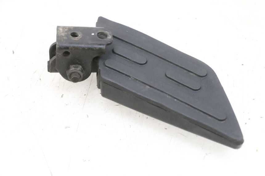 photo de SOPORTE DE PIE TRASERO DERECHO PEUGEOT KISBEE 4T 50 (2010 - 2017)