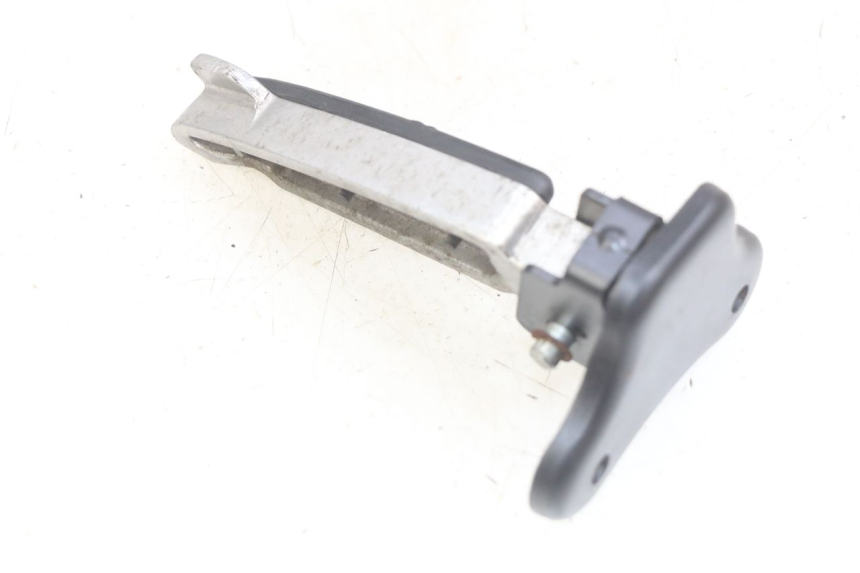 photo de SOPORTE DE PIE TRASERO DERECHO PEUGEOT DJANGO 4T 50 (2014 - 2019)