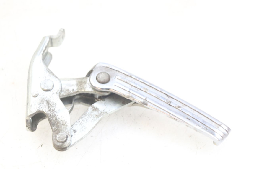 photo de SOPORTE DE PIE TRASERO DERECHO PIAGGIO VESPA GRANTURISMO 125 (2003 - 2007)