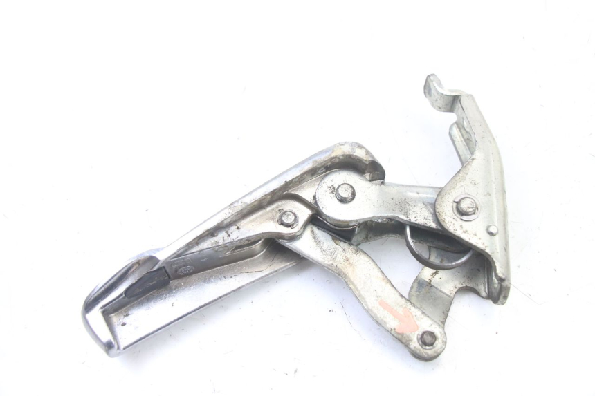 photo de SOPORTE DE PIE TRASERO DERECHO PIAGGIO VESPA GRANTURISMO 125 (2003 - 2007)