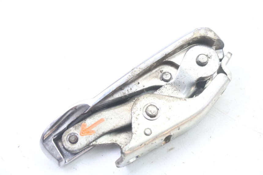 photo de SOPORTE DE PIE TRASERO DERECHO PIAGGIO VESPA GRANTURISMO 125 (2003 - 2007)