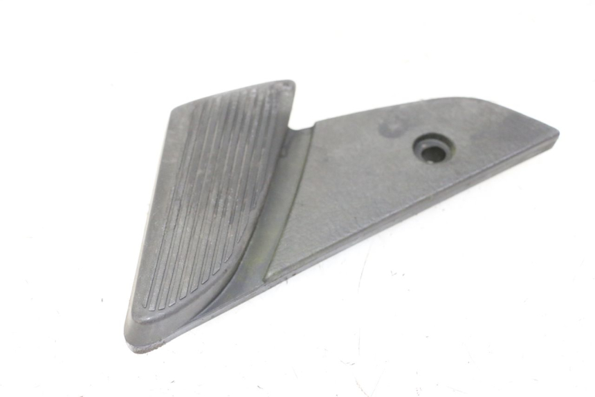 photo de REPOSAPIES TRASERA DERECHA PIAGGIO VESPA LX 150 (2005 - 2013)