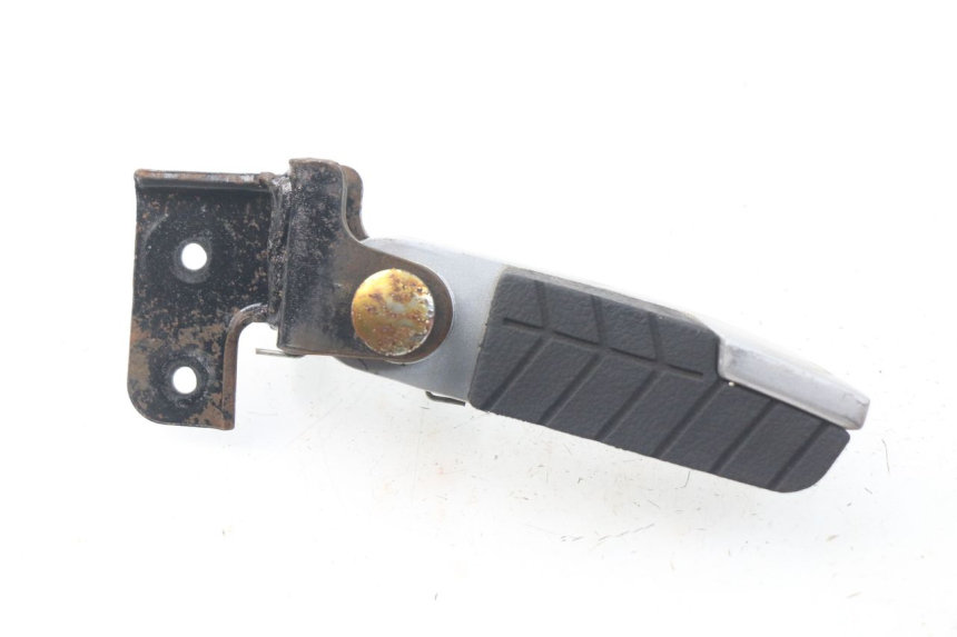 photo de REPOSAPIES TRASERA DERECHA DAELIM S3 125 (2010 - 2017)