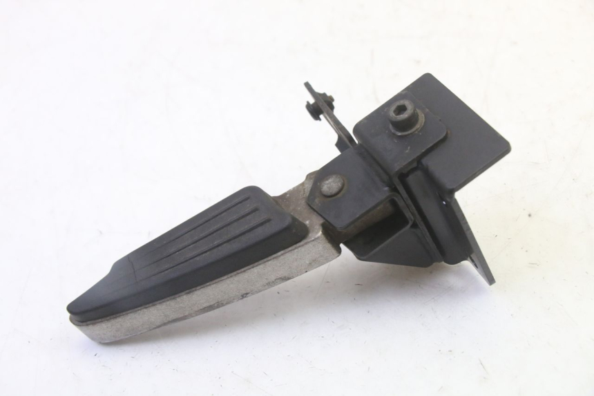 photo de REPOSAPIES TRASERA DERECHA PEUGEOT SATELIS 125 (2010 - 2012)