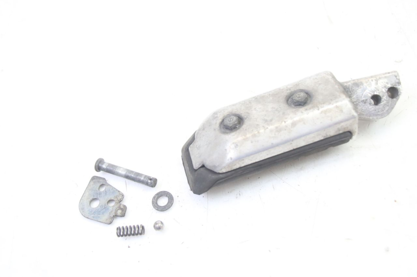 photo de REPOSAPIES TRASERA DERECHA HONDA ST PAN EUROPEAN 1300 (2002 - 2013)