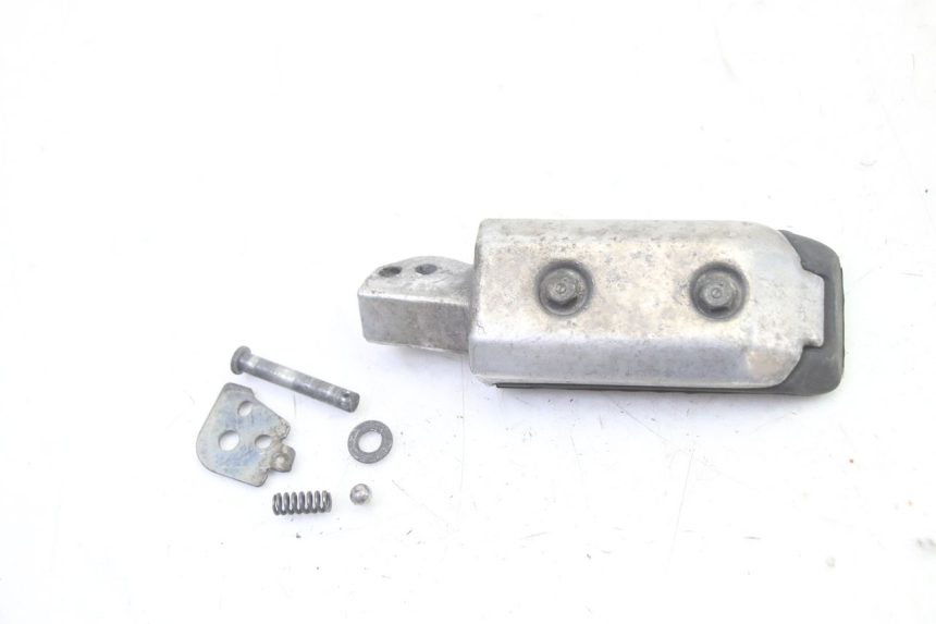 photo de REPOSAPIES TRASERA DERECHA HONDA ST PAN EUROPEAN 1300 (2002 - 2013)