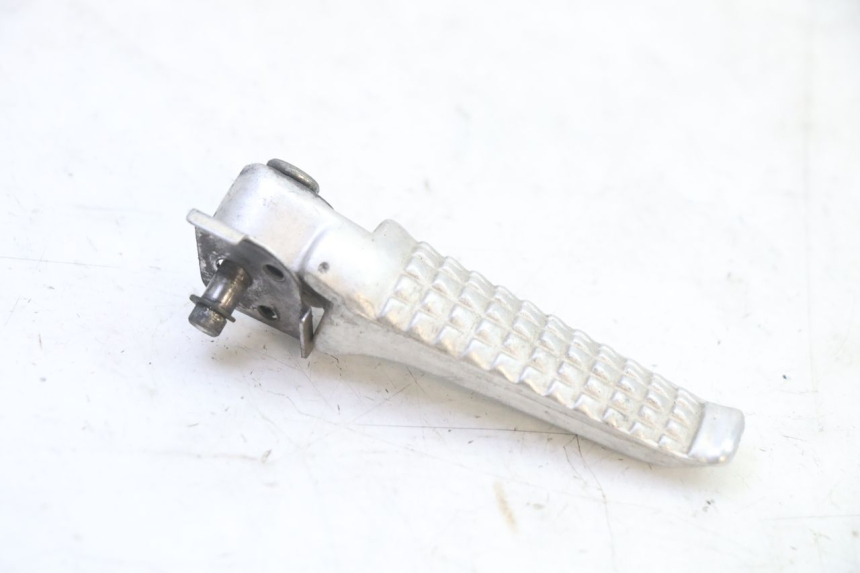 photo de REPOSAPIES TRASERA DERECHA SUZUKI SV S 650 (2003 - 2009)