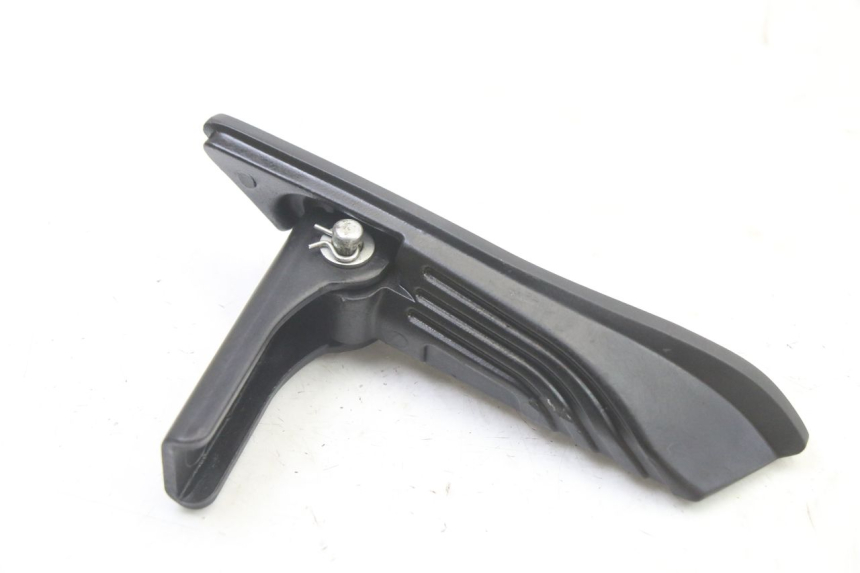 photo de REPOSAPIES TRASERA DERECHA APRILIA SXR 50 (2021 - 2023)