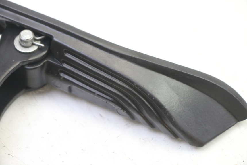 photo de REPOSAPIES TRASERA DERECHA APRILIA SXR 50 (2021 - 2023)