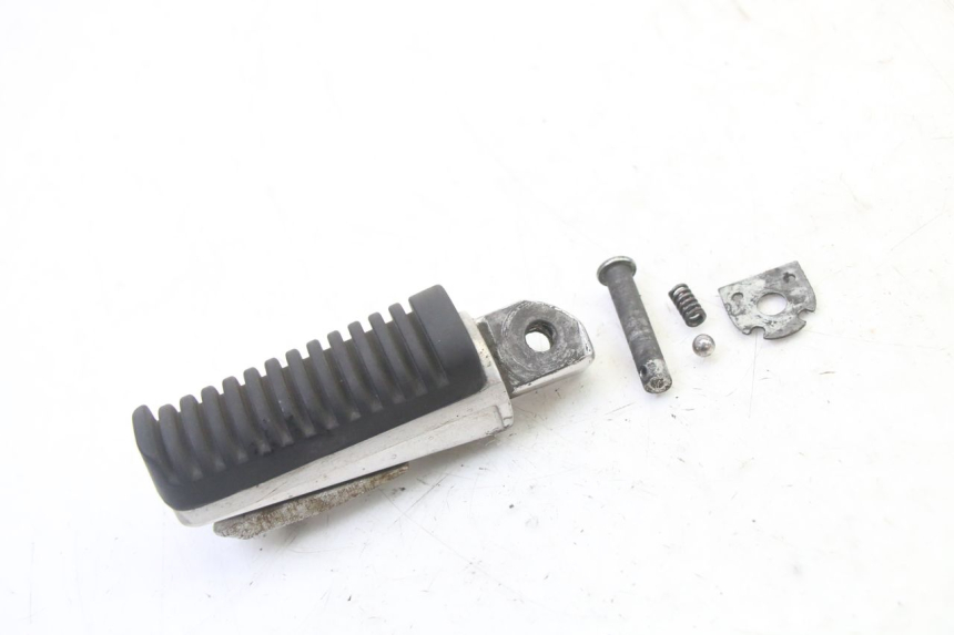 photo de REPOSAPIES TRASERA DERECHA YAMAHA XJ6 ABS 600 (2008 - 2016)
