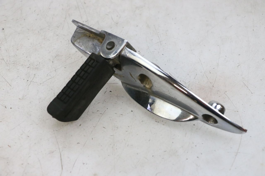 photo de REPOSAPIES TRASERA DERECHA KYMCO ZING 125 (1997 - 2003) - Otra vista del artículo