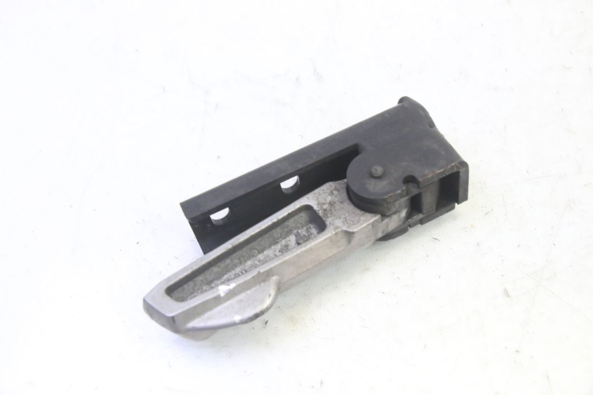 photo de REPOSAPIES TRASERA IZQUIERDA QUADRO 4 4D 350 (2015 - 2018)