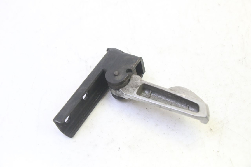 photo de REPOSAPIES TRASERA IZQUIERDA QUADRO 4 4D 350 (2015 - 2018)