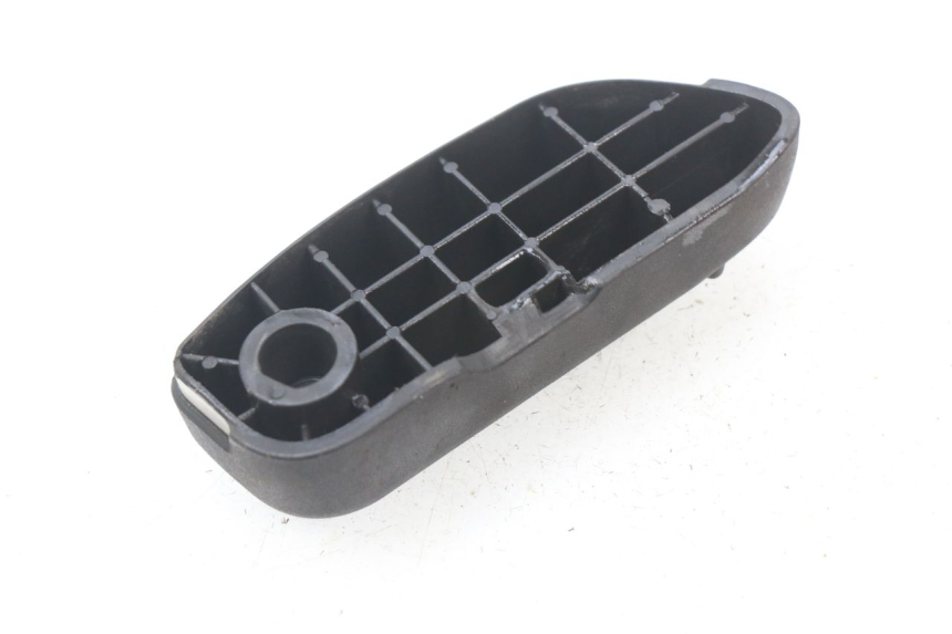 photo de REPOSAPIES TRASERA IZQUIERDA PIAGGIO BEVERLY 125 (1998 - 2005)