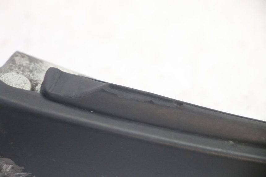 photo de REPOSAPIES TRASERA IZQUIERDA PIAGGIO FLY 4T 50 (2013 - 2017) - Otra perspectiva