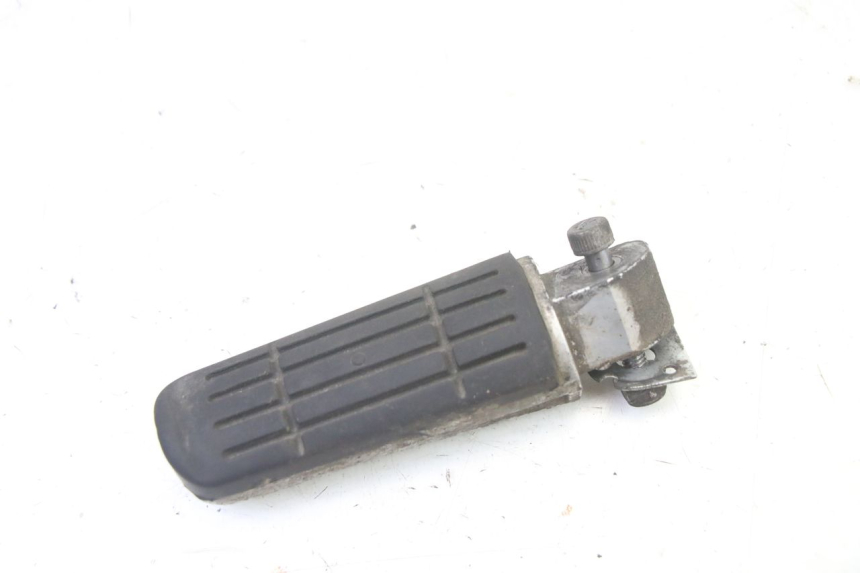 photo de REPOSAPIES TRASERA IZQUIERDA YAMAHA FZ6 FAZER S2 600 (2007 - 2011)