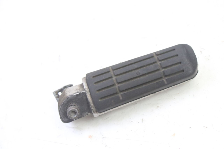photo de REPOSAPIES TRASERA IZQUIERDA YAMAHA FZ6 FAZER S2 600 (2007 - 2011)