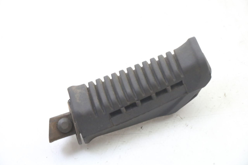 photo de REPOSAPIES TRASERA IZQUIERDA SUZUKI GS GSE 500 (2001 - 2003)