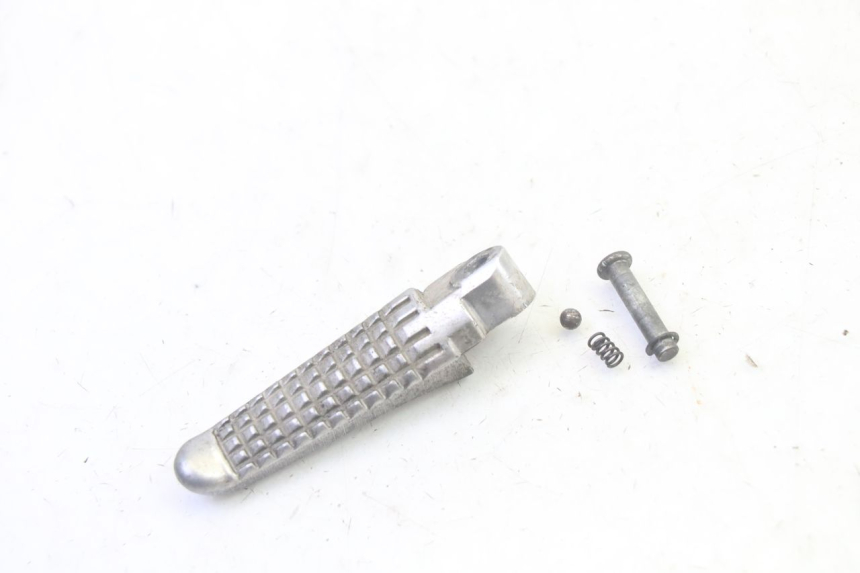 photo de REPOSAPIES TRASERA IZQUIERDA SUZUKI GSF N BANDIT 600 (1996 - 1999) - Vista principal