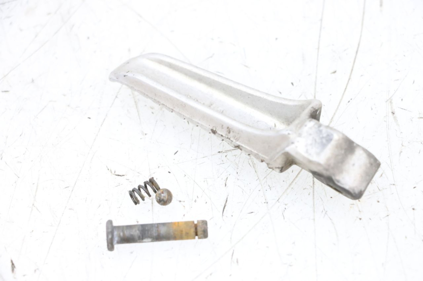 photo de REPOSAPIES TRASERA IZQUIERDA SUZUKI GSXR GSX-R 1000 (2003 - 2004) - Otra perspectiva