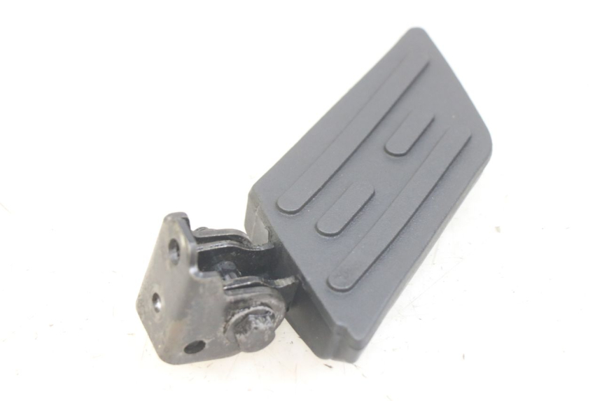 photo de SOPORTE DE PIE TRASERO IZQUIERDO PEUGEOT KISBEE 4T 50 (2010 - 2017)