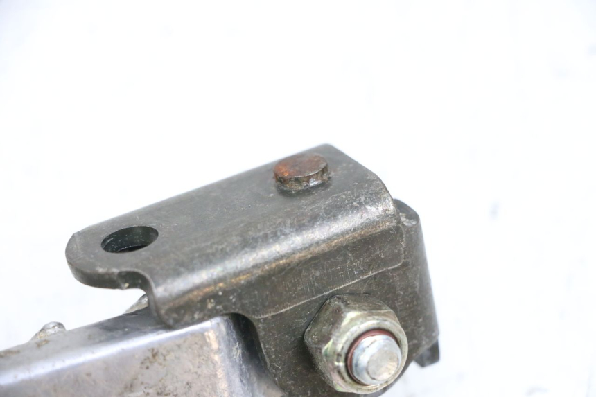 photo de REPOSAPIES TRASERA IZQUIERDA PEUGEOT LUDIX 50 (2005 - 2007) - Zoom estado de uso