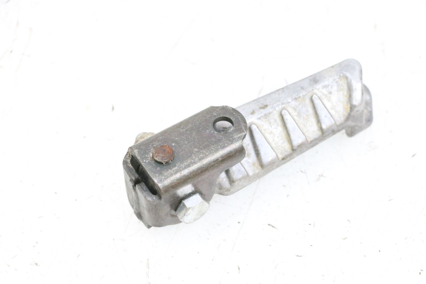 photo de REPOSAPIES TRASERA IZQUIERDA PEUGEOT LUDIX 50 (2005 - 2007) - Otra perspectiva