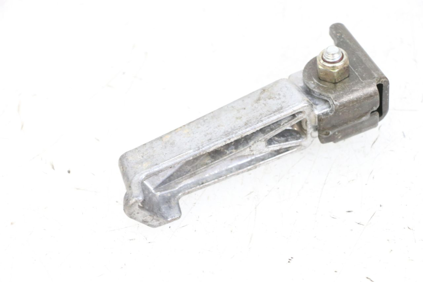 photo de REPOSAPIES TRASERA IZQUIERDA PEUGEOT LUDIX 50 (2005 - 2007) - Detalles de los puntos de fijación