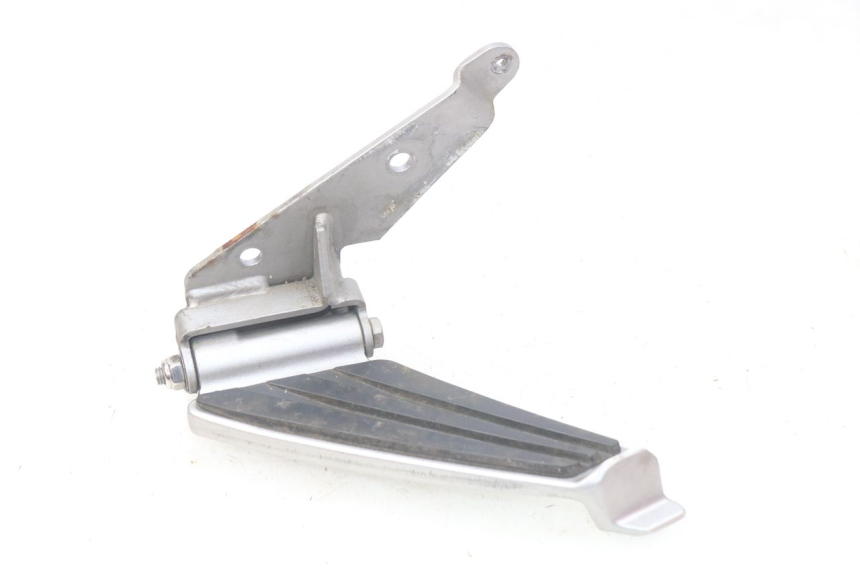 photo de SOPORTE DE PIE TRASERO IZQUIERDO PEUGEOT GEOPOLIS 400 (2007 - 2013)