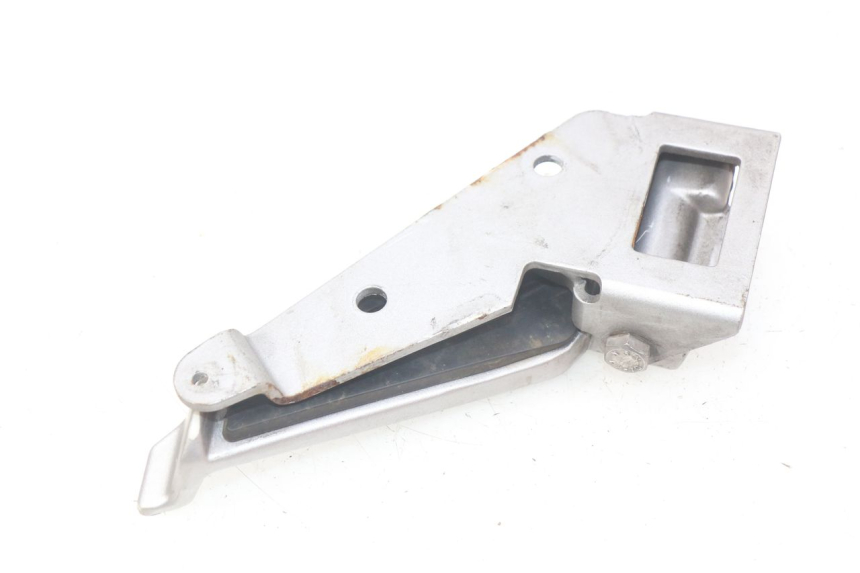 photo de SOPORTE DE PIE TRASERO IZQUIERDO PEUGEOT GEOPOLIS 400 (2007 - 2013)