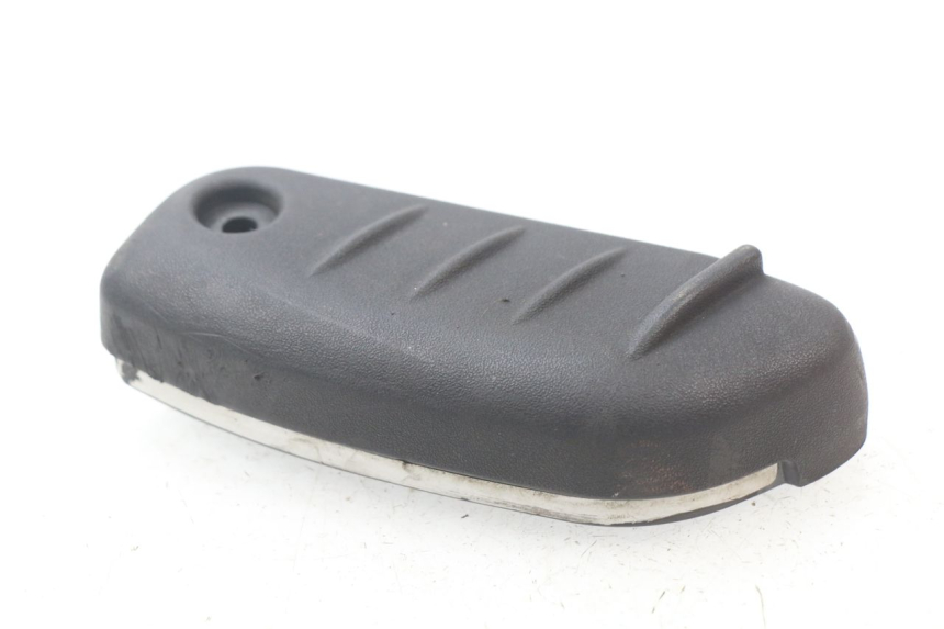 photo de REPOSAPIES TRASERA IZQUIERDA PIAGGIO BEVERLY 125 (1998 - 2005)
