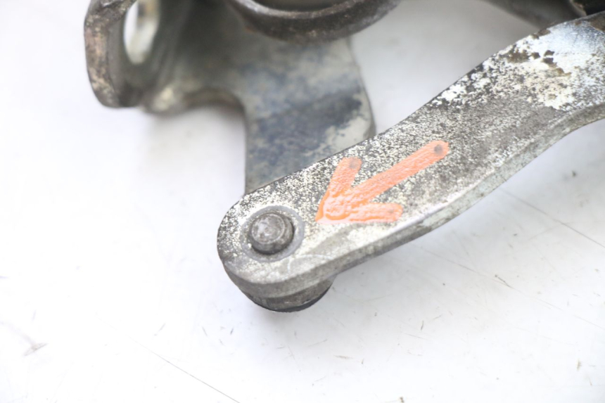 photo de REPOSAPIES TRASERA IZQUIERDA PIAGGIO VESPA GRANTURISMO 125 (2003 - 2007)