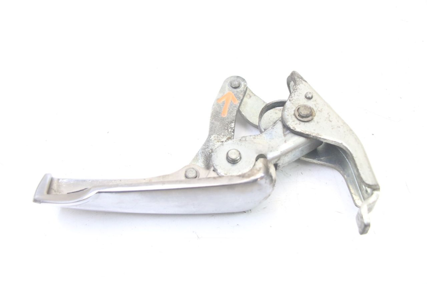 photo de REPOSAPIES TRASERA IZQUIERDA PIAGGIO VESPA GRANTURISMO 125 (2003 - 2007)